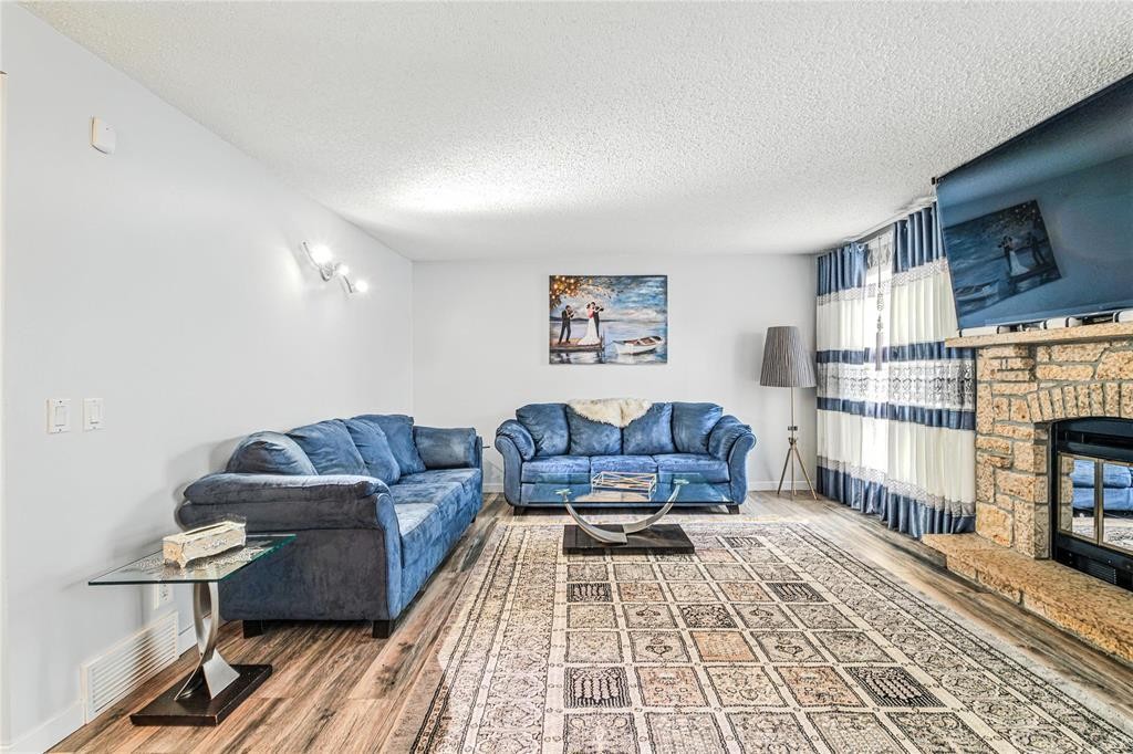 












176 Alex Taylor Drive

,
Winnipeg,




Manitoba
R2C4W8

