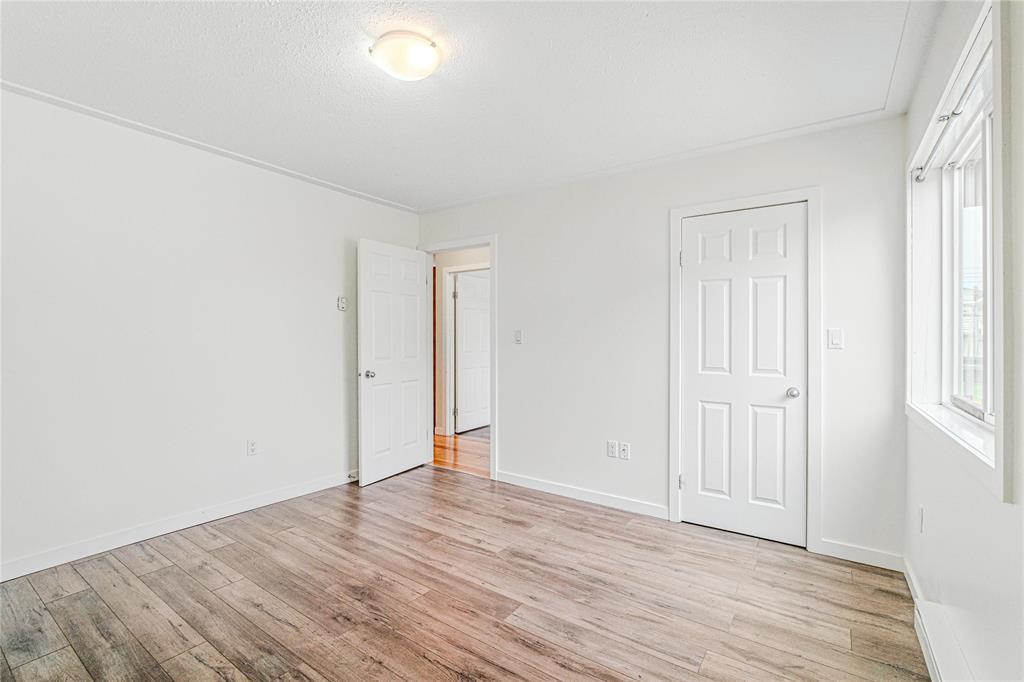 












1343 DAWSON Road

,
Lorette,




Manitoba
R5K0S3

