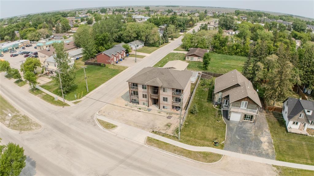 












1343 DAWSON Road

,
Lorette,




Manitoba
R5K0S3

