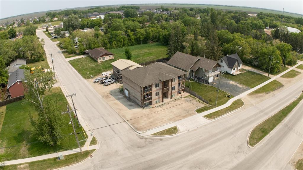 












1343 DAWSON Road

,
Lorette,




Manitoba
R5K0S3

