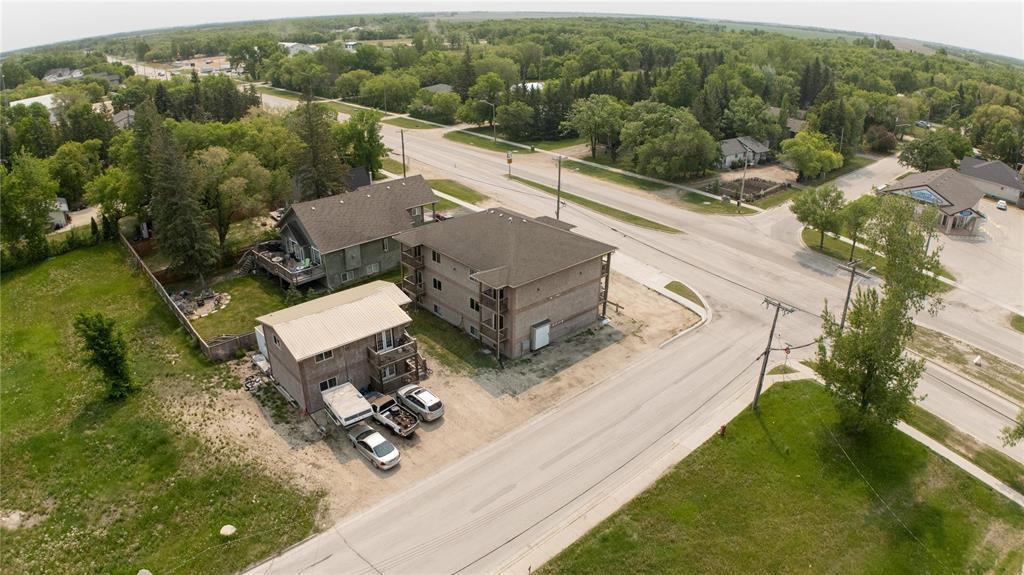 












1343 DAWSON Road

,
Lorette,




Manitoba
R5K0S3

