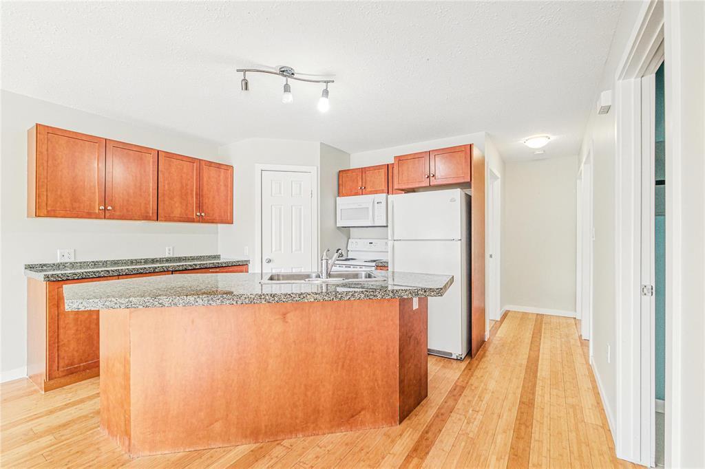 












1343 DAWSON Road

,
Lorette,




Manitoba
R5K0S3

