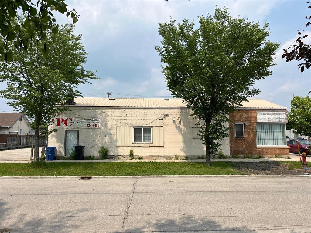 












201 Bond Street

,
Winnipeg,




Manitoba
R2G2L3

