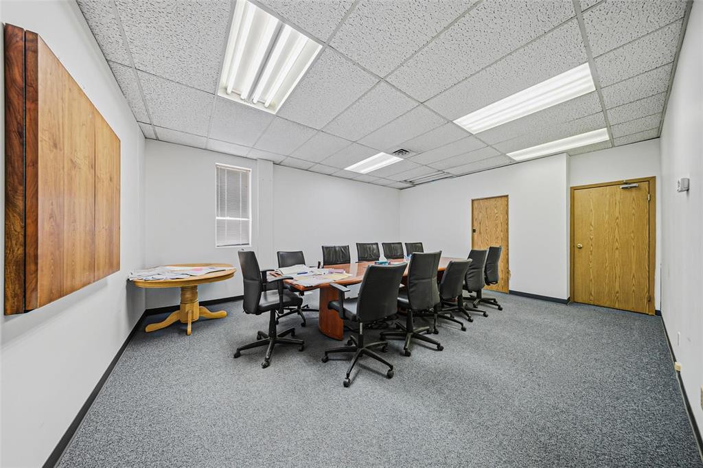 












1952 Brookside Boulevard

,
Winnipeg,




Manitoba
R3C2E6

