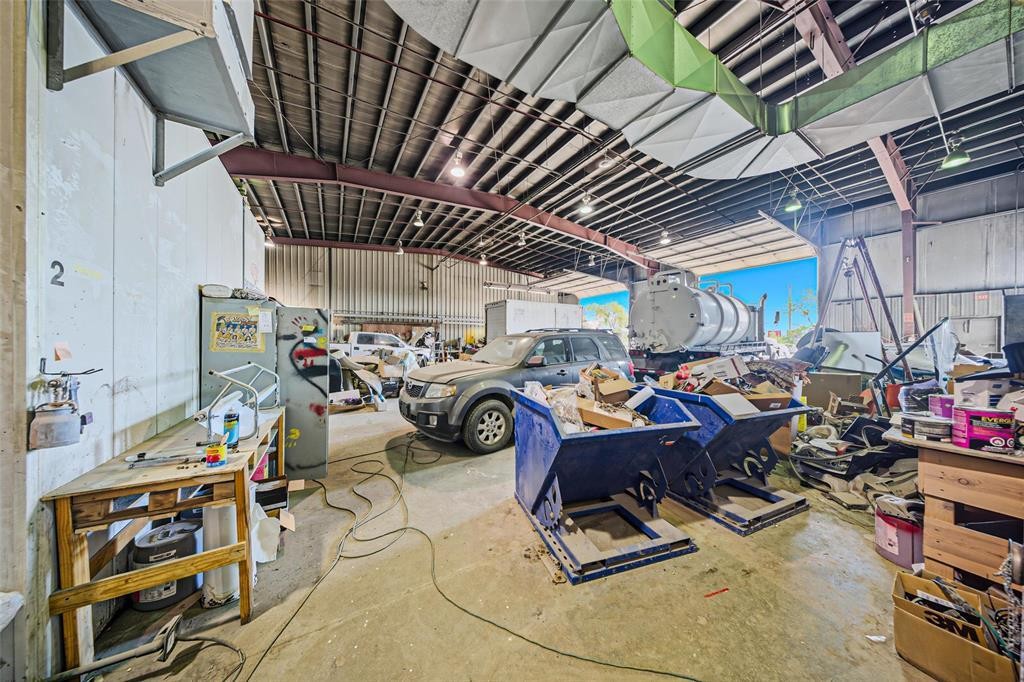 












1952 Brookside Boulevard

,
Winnipeg,




Manitoba
R3C2E6

