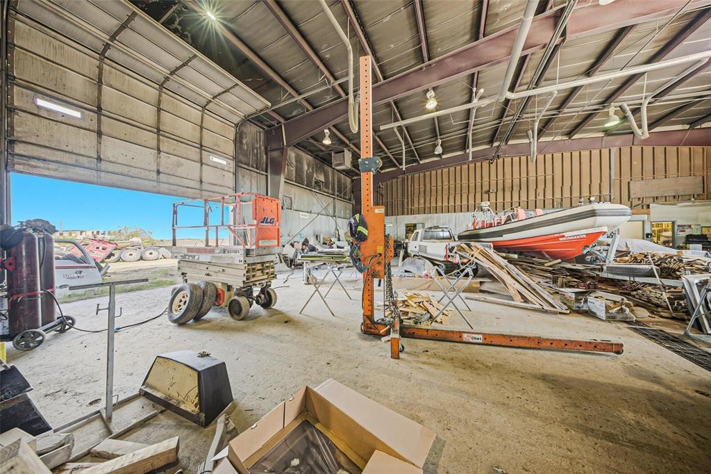 












1952 Brookside Boulevard

,
Winnipeg,




Manitoba
R3C2E6

