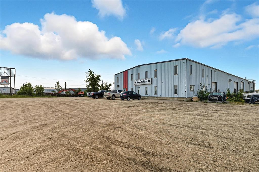 












1952 Brookside Boulevard

,
Winnipeg,




Manitoba
R3C2E6

