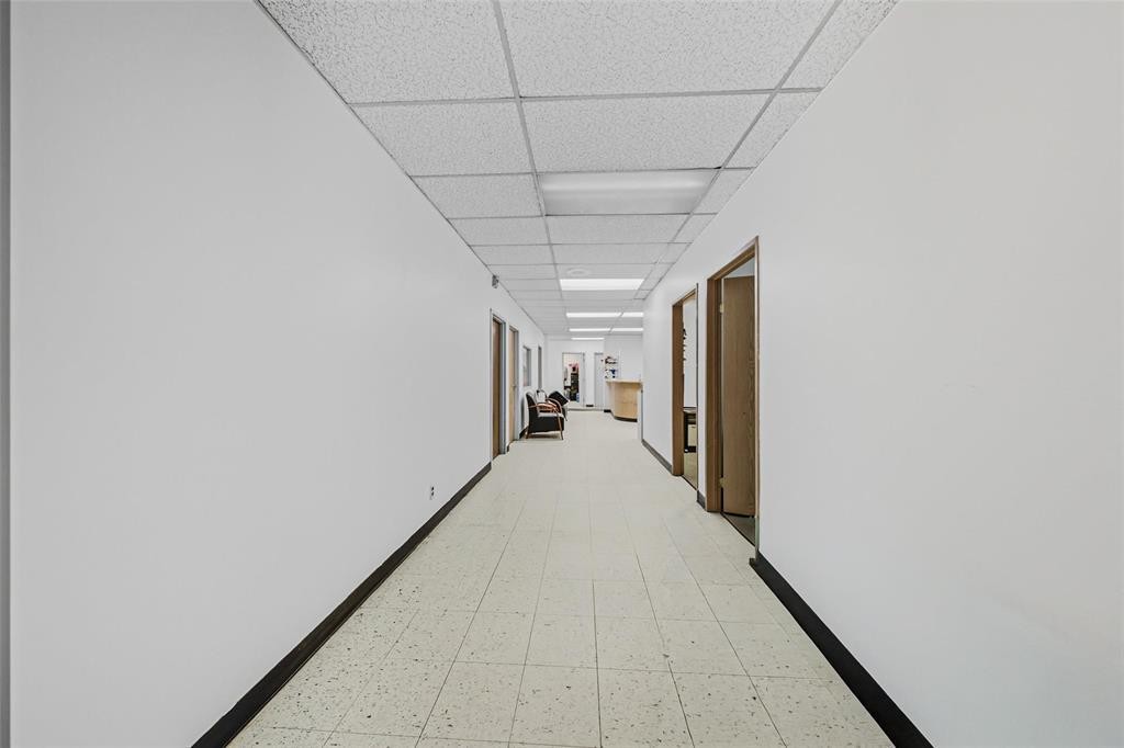 












1952 Brookside Boulevard

,
Winnipeg,




Manitoba
R3C2E6

