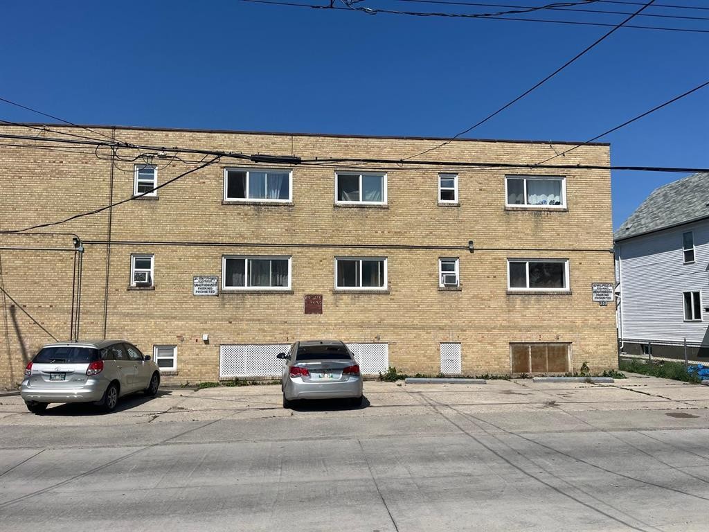 












555 Young Street

,
Winnipeg,




Manitoba
R3B2S8

