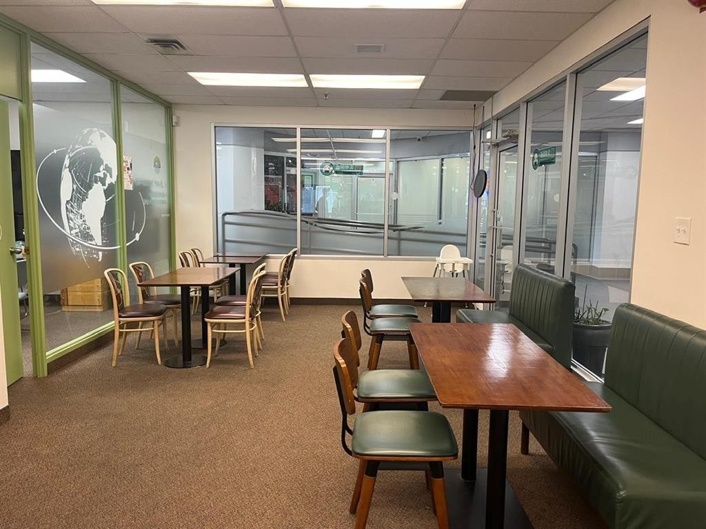 












180 King Street

,
Winnipeg,




Manitoba
R3B3G8

