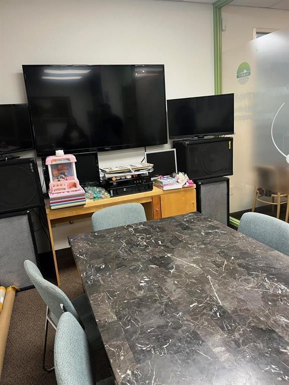 












180 King Street

,
Winnipeg,




Manitoba
R3B3G8

