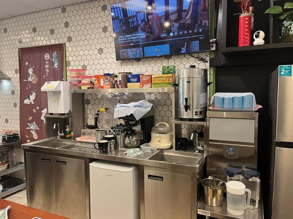 












180 King Street

,
Winnipeg,




Manitoba
R3B3G8

