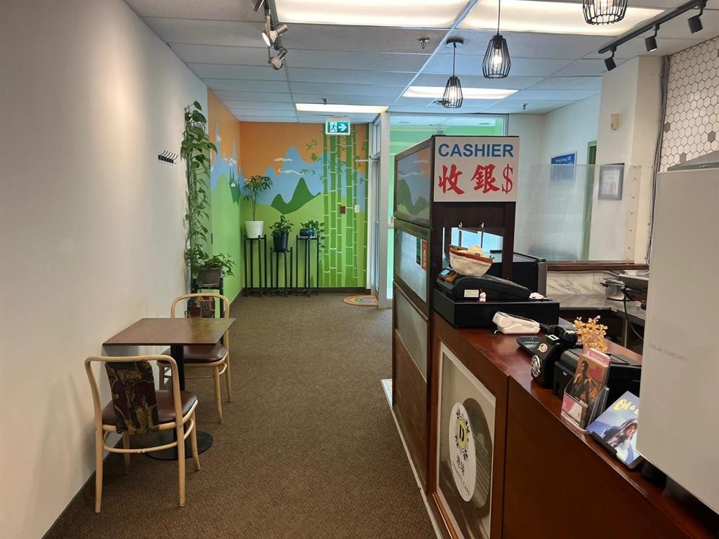 












180 King Street

,
Winnipeg,




Manitoba
R3B3G8

