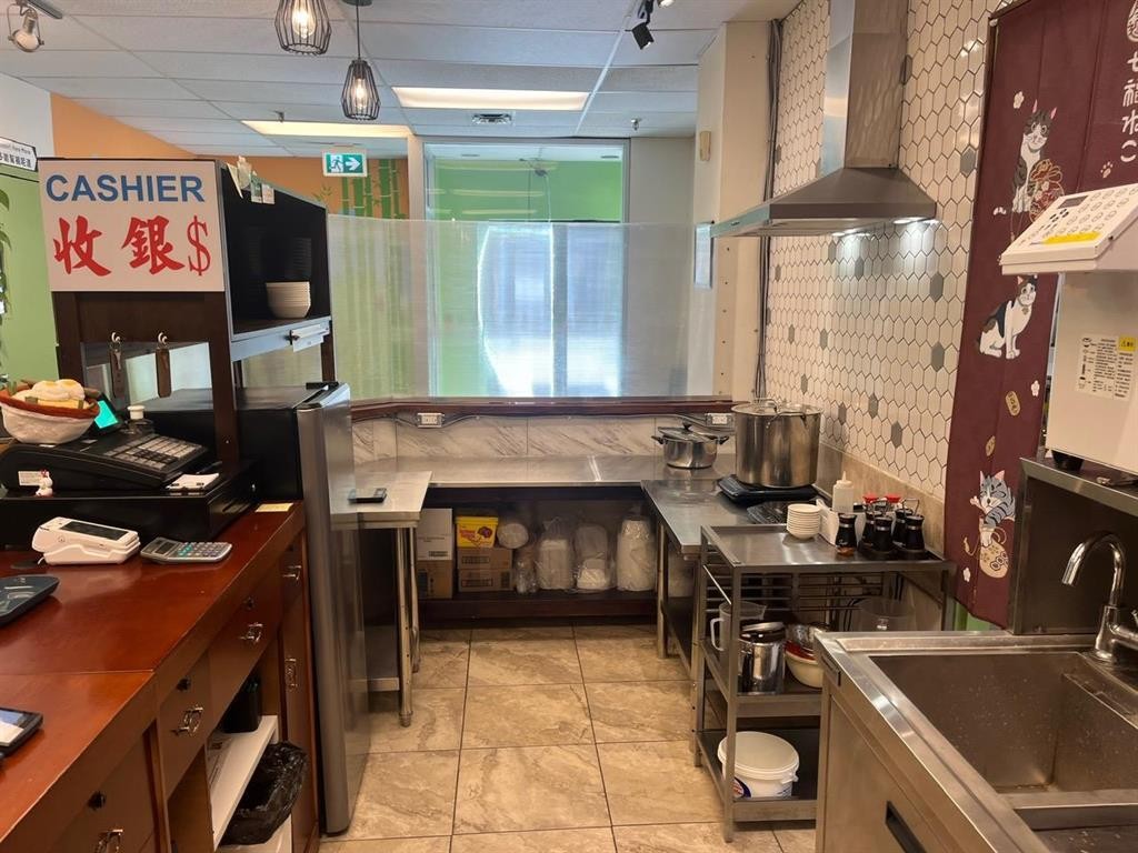 












180 King Street

,
Winnipeg,




Manitoba
R3B3G8

