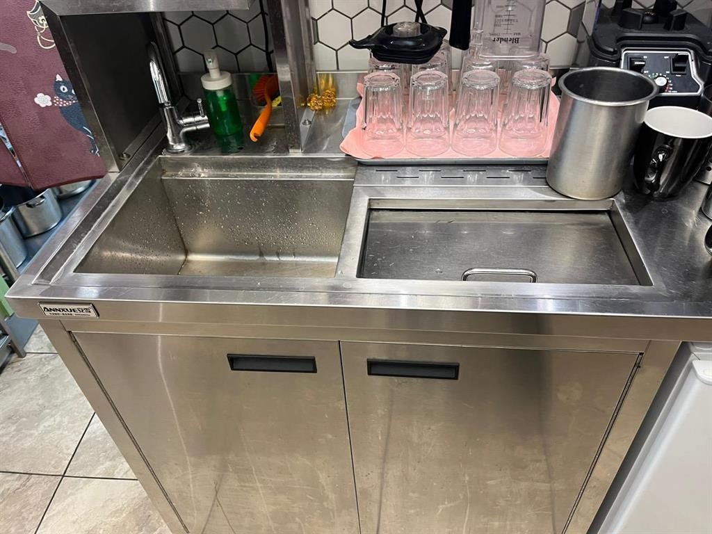 












180 King Street

,
Winnipeg,




Manitoba
R3B3G8

