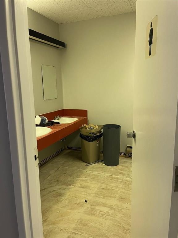 












968 Main Street

,
Winnipeg,




Manitoba
R3B1E4

