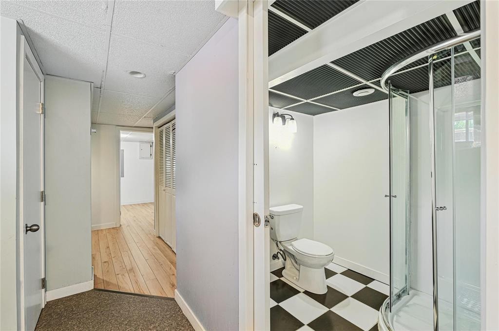 












689 Prince Rupert Avenue

,
Winnipeg,




Manitoba
R2K1W4


