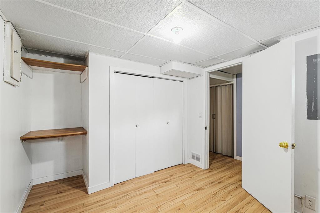












689 Prince Rupert Avenue

,
Winnipeg,




Manitoba
R2K1W4

