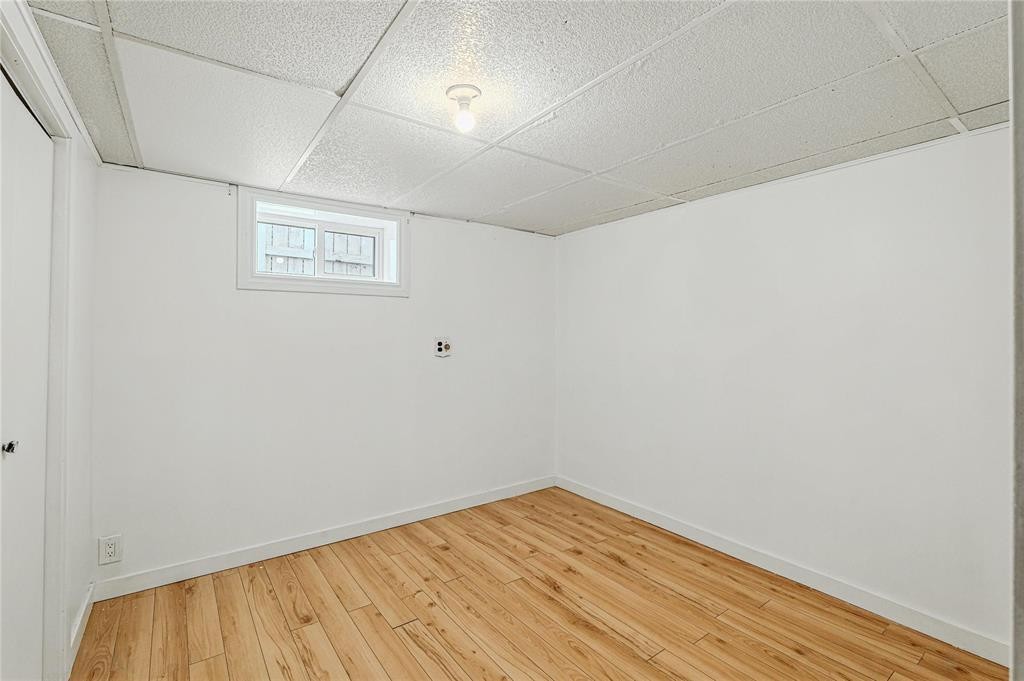 












689 Prince Rupert Avenue

,
Winnipeg,




Manitoba
R2K1W4

