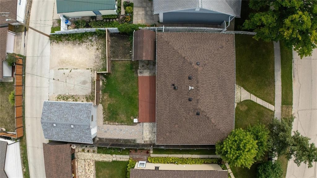 












689 Prince Rupert Avenue

,
Winnipeg,




Manitoba
R2K1W4

