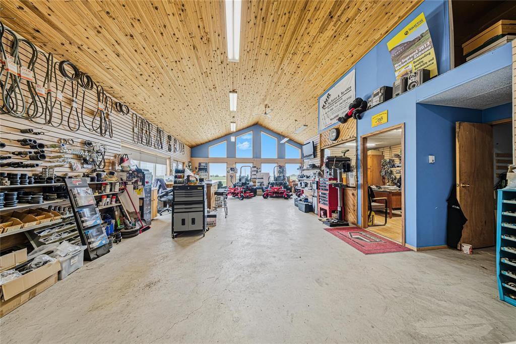 












40041 PR 332 Corner

,
Brunkild,




Manitoba
R0G0E0

