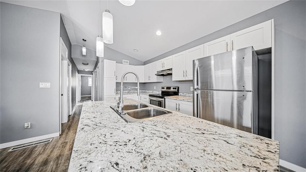 












1262 Plessis Road

,
Winnipeg,




Manitoba
R2C2Y2

