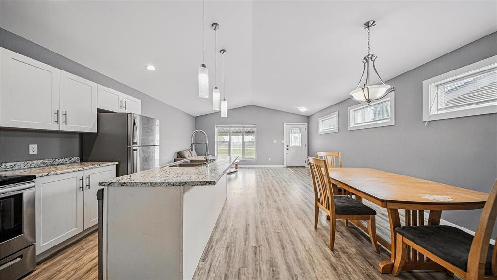 












1262 Plessis Road

,
Winnipeg,




Manitoba
R2C2Y2

