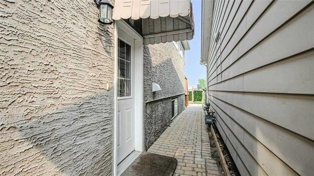 












1262 Plessis Road

,
Winnipeg,




Manitoba
R2C2Y2

