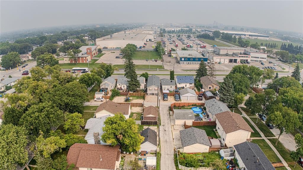 












1262 Plessis Road

,
Winnipeg,




Manitoba
R2C2Y2

