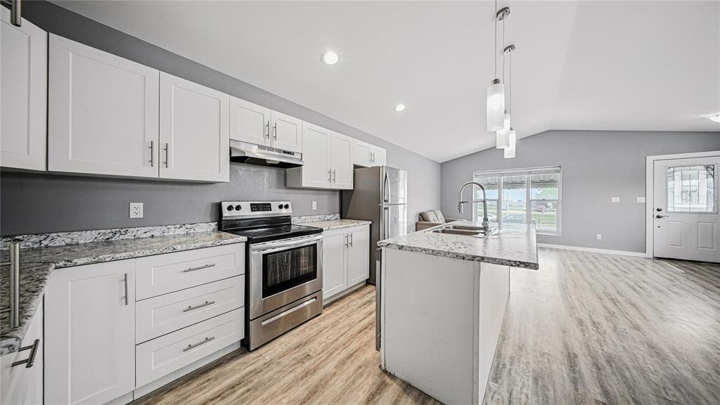 












1262 Plessis Road

,
Winnipeg,




Manitoba
R2C2Y2

