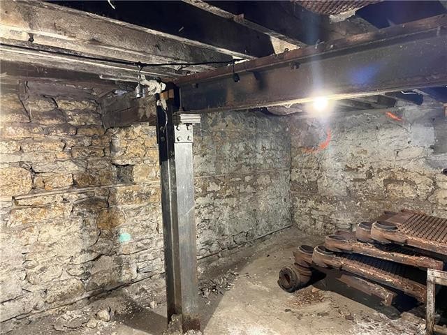 












246 Princess Street

,
Winnipeg,




Manitoba
R3B1M2

