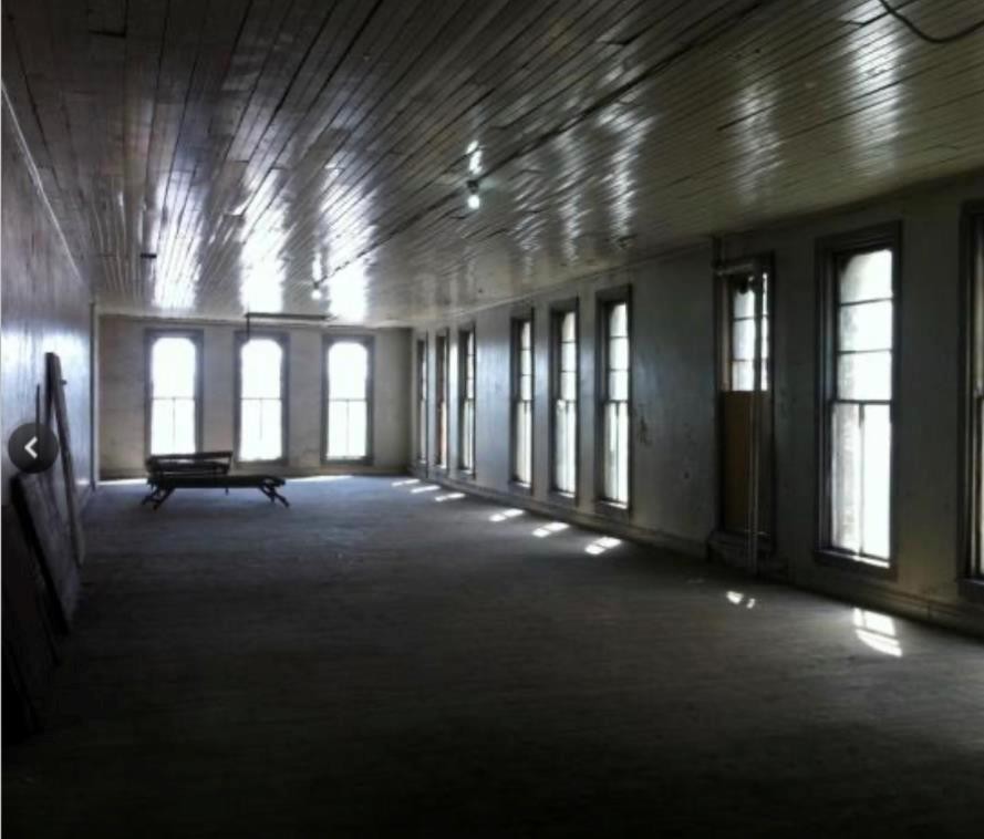 












246 Princess Street

,
Winnipeg,




Manitoba
R3B1M2

