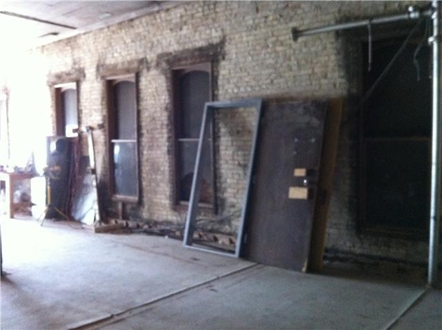 












246 Princess Street

,
Winnipeg,




Manitoba
R3B1M2

