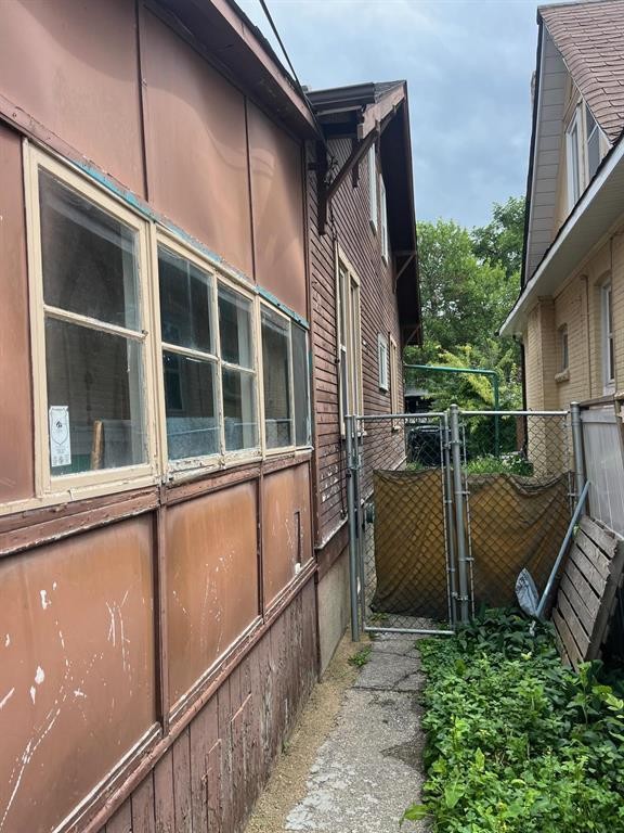 












366 Salter Street

,
Winnipeg,




Manitoba
R2W4L4

