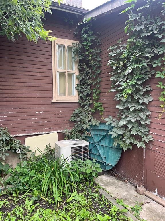 












366 Salter Street

,
Winnipeg,




Manitoba
R2W4L4

