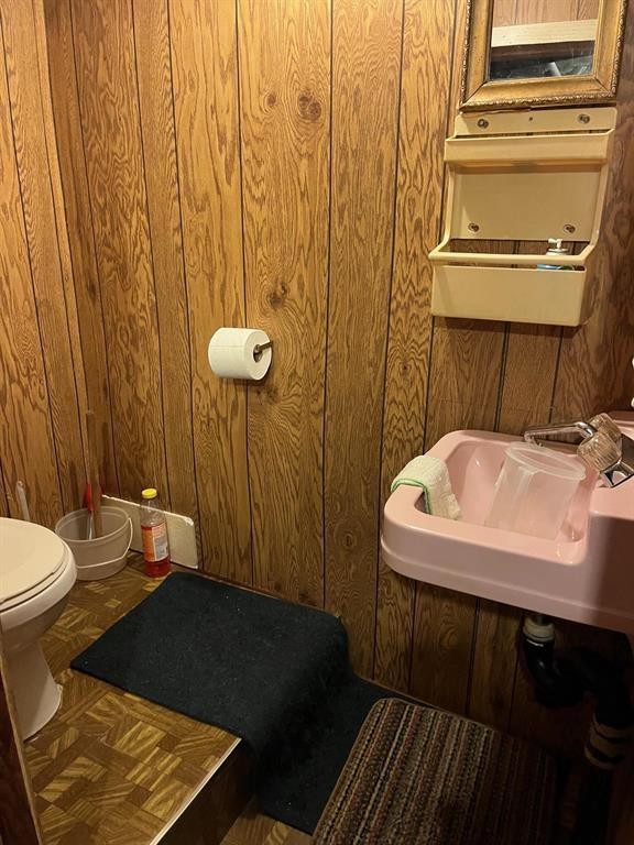 












366 Salter Street

,
Winnipeg,




Manitoba
R2W4L4

