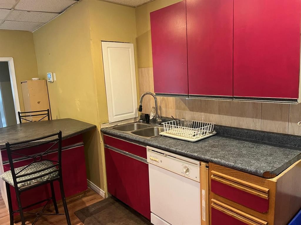 












529 Beverley Street

,
Winnipeg,




Manitoba
R2W0X9

