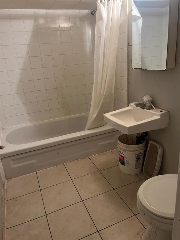 












529 Beverley Street

,
Winnipeg,




Manitoba
R2W0X9

