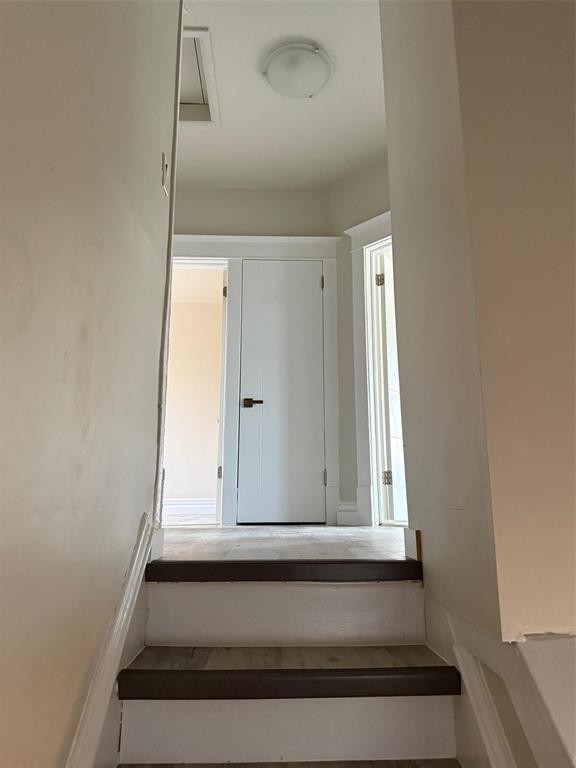 












556 College Avenue

,
Winnipeg,




Manitoba
R2W1M9

