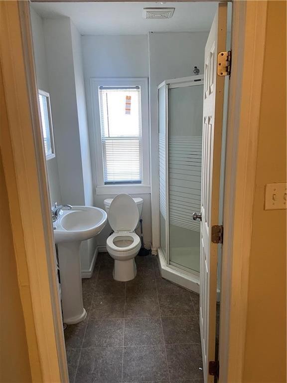 












227 Austin Street

,
Winnipeg,




Manitoba
R2W1X4

