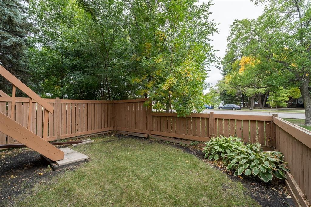 












7 175 Hamilton Avenue

,
Winnipeg,




Manitoba
R2Y2L1

