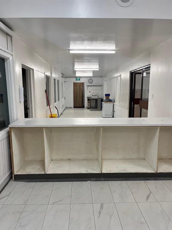 












280 Burnell Street

,
Winnipeg,




Manitoba
R3E2H6

