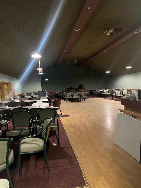 












280 Burnell Street

,
Winnipeg,




Manitoba
R3E2H6

