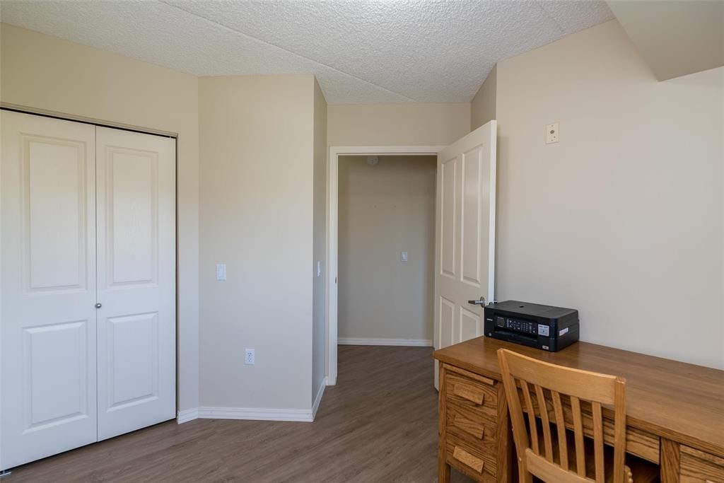 












206 495 lindenwood Drive E

,
Winnipeg,




Manitoba
R3P2P3

