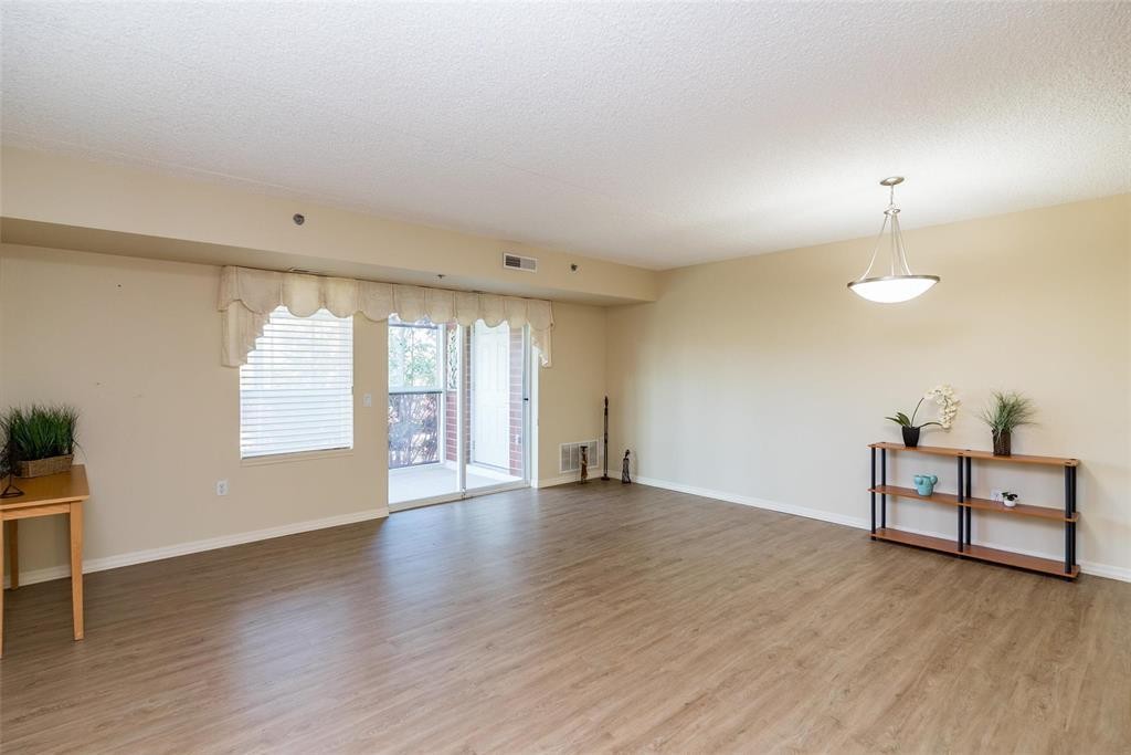 












206 495 lindenwood Drive E

,
Winnipeg,




Manitoba
R3P2P3

