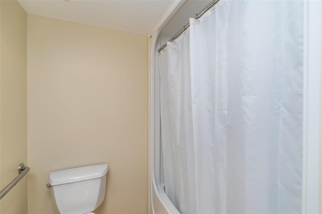 












206 495 lindenwood Drive E

,
Winnipeg,




Manitoba
R3P2P3

