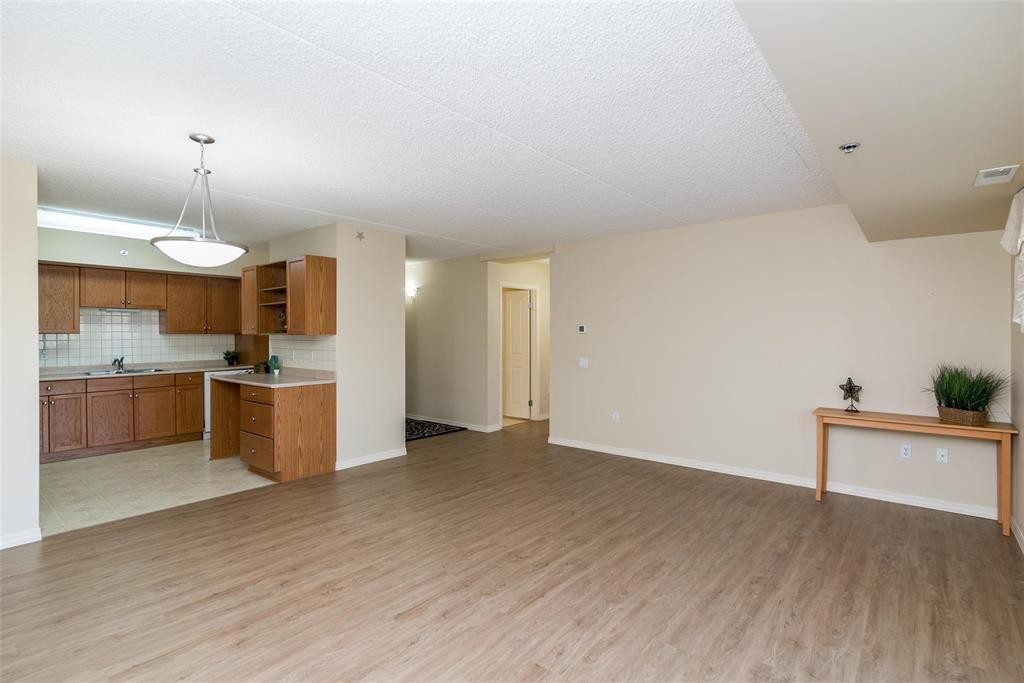 












206 495 lindenwood Drive E

,
Winnipeg,




Manitoba
R3P2P3

