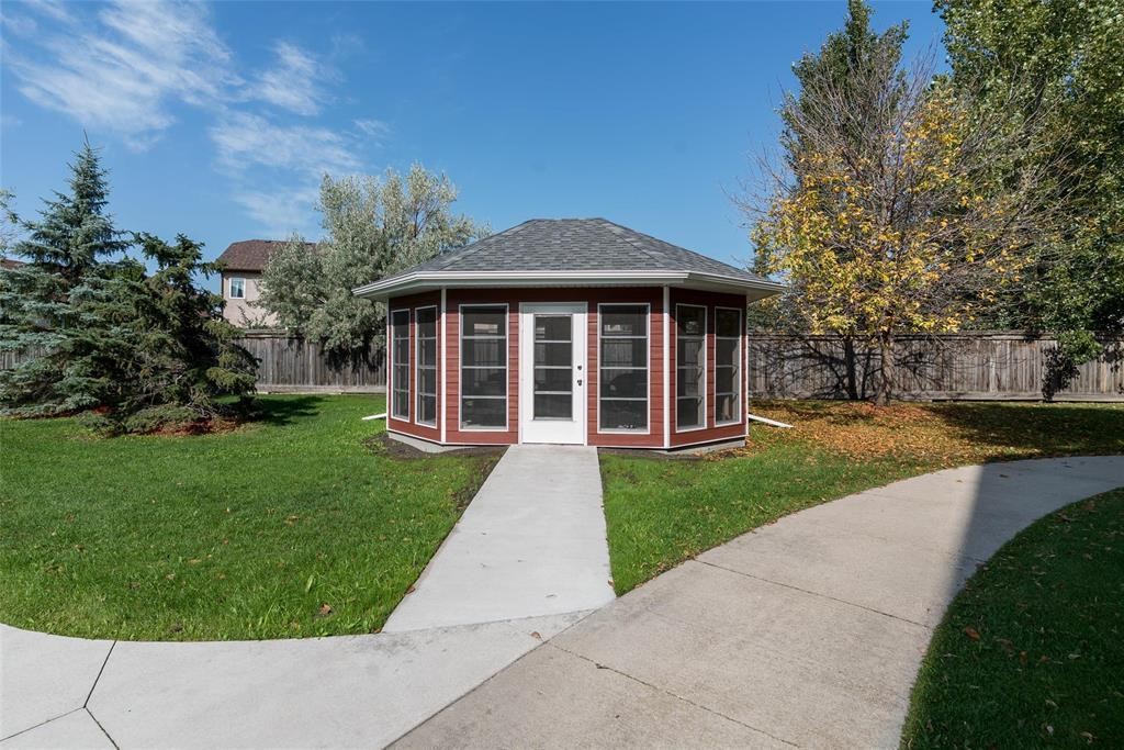 












206 495 lindenwood Drive E

,
Winnipeg,




Manitoba
R3P2P3

