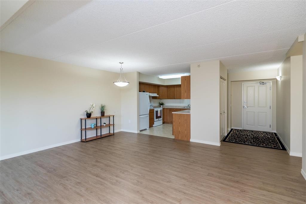 












206 495 lindenwood Drive E

,
Winnipeg,




Manitoba
R3P2P3

