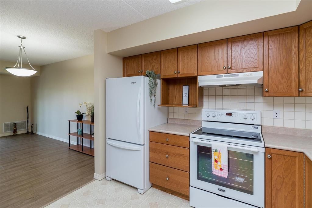 












206 495 lindenwood Drive E

,
Winnipeg,




Manitoba
R3P2P3

